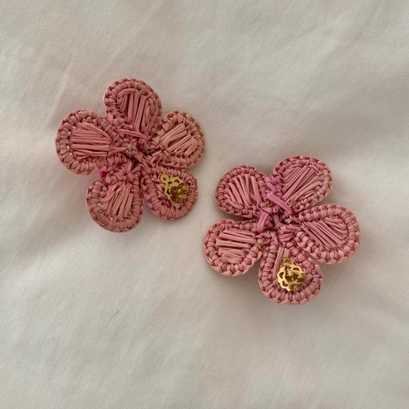 Iraca Palm Flower Earrings by Victoria Dunn - Picture 4 of 4